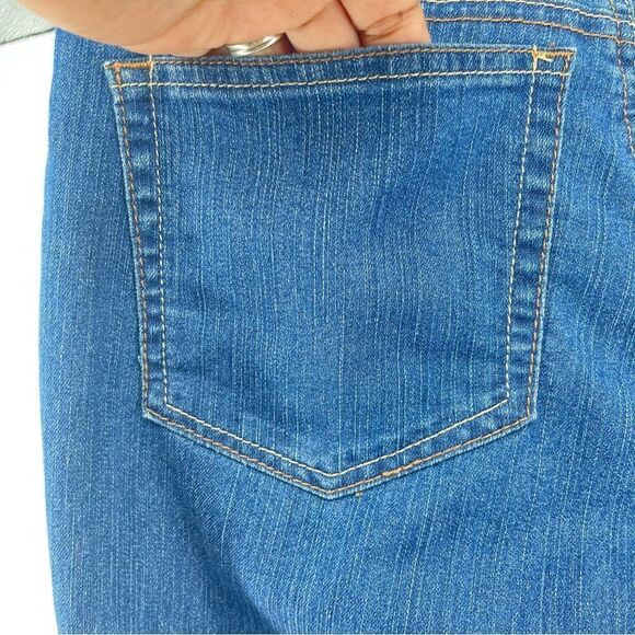 Merona Women’s Mid-Rise Medium Wash Cropped Denim Jeans Size 4 Regular - Picture 11 of 12